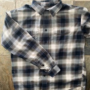 Patagonia Organic Cotton Button Up Long Sleeve